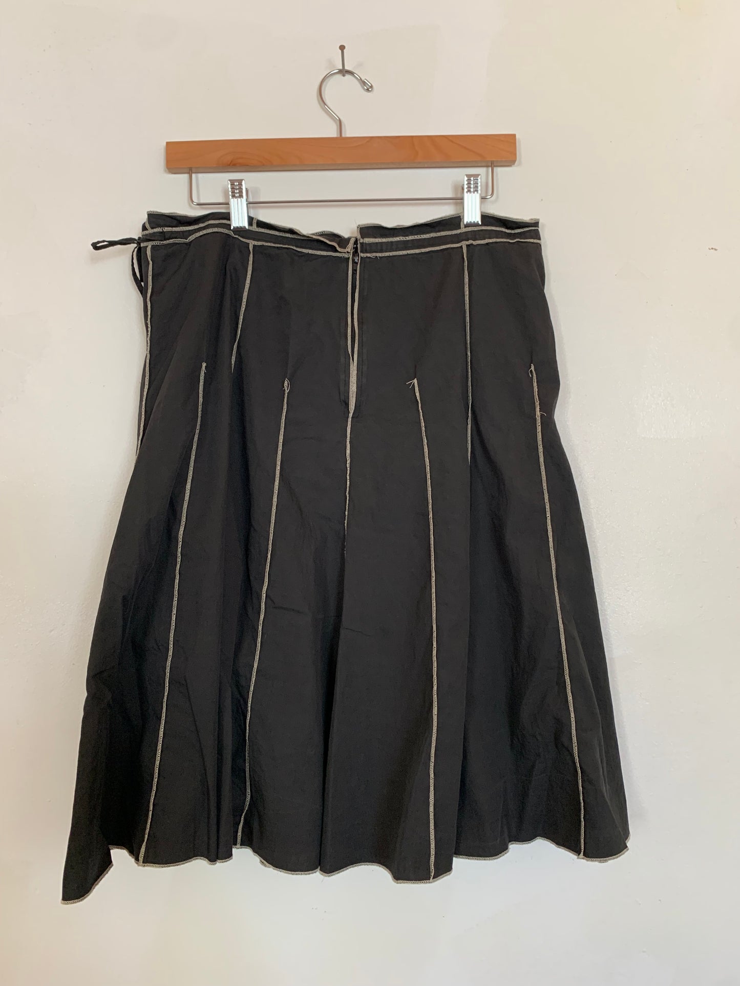 Charcoal and cream contrast skirt