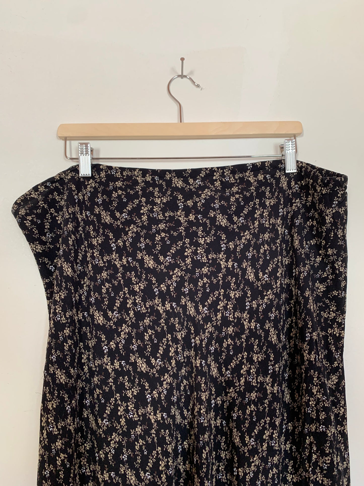 Dark romantic skirt