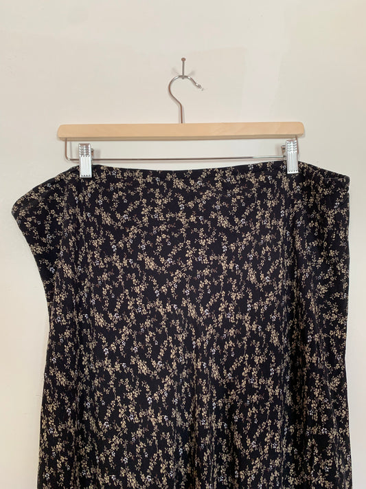 Dark romantic skirt